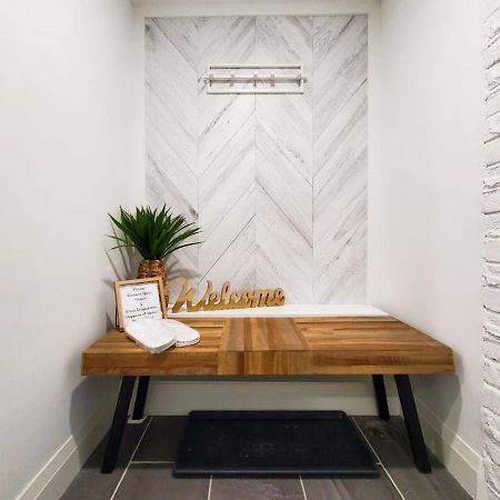 Renovated Guest Suite Near The Lake & High Park In Toronto! Exteriör bild
