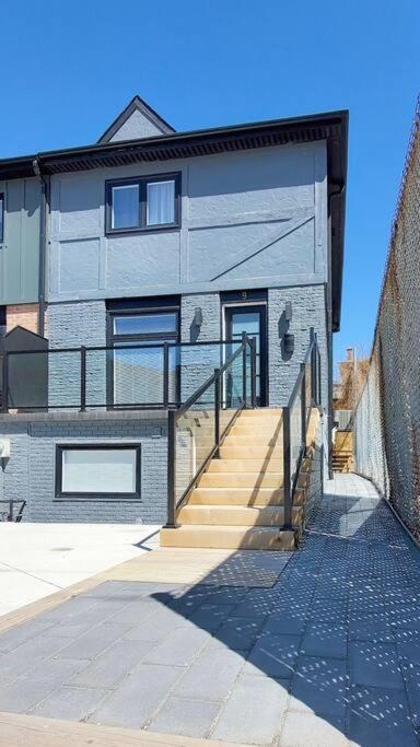 Renovated Guest Suite Near The Lake & High Park In Toronto! Exteriör bild