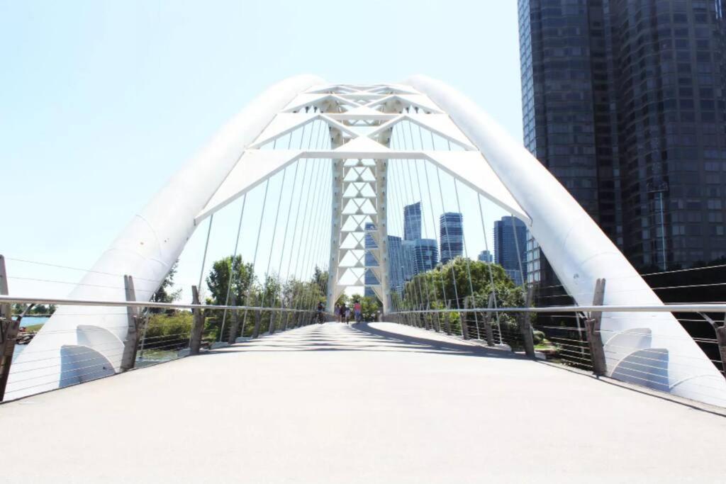Renovated Guest Suite Near The Lake & High Park In Toronto! Exteriör bild